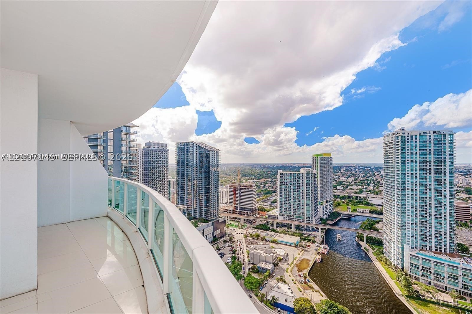 41 SE 5th St #2417, Miami FL 33131