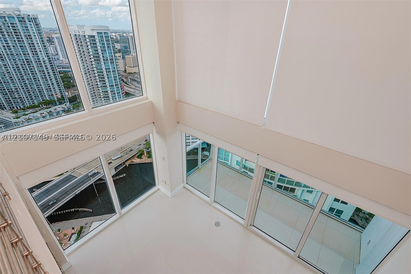 41 SE 5th St #2417, Miami FL 33131