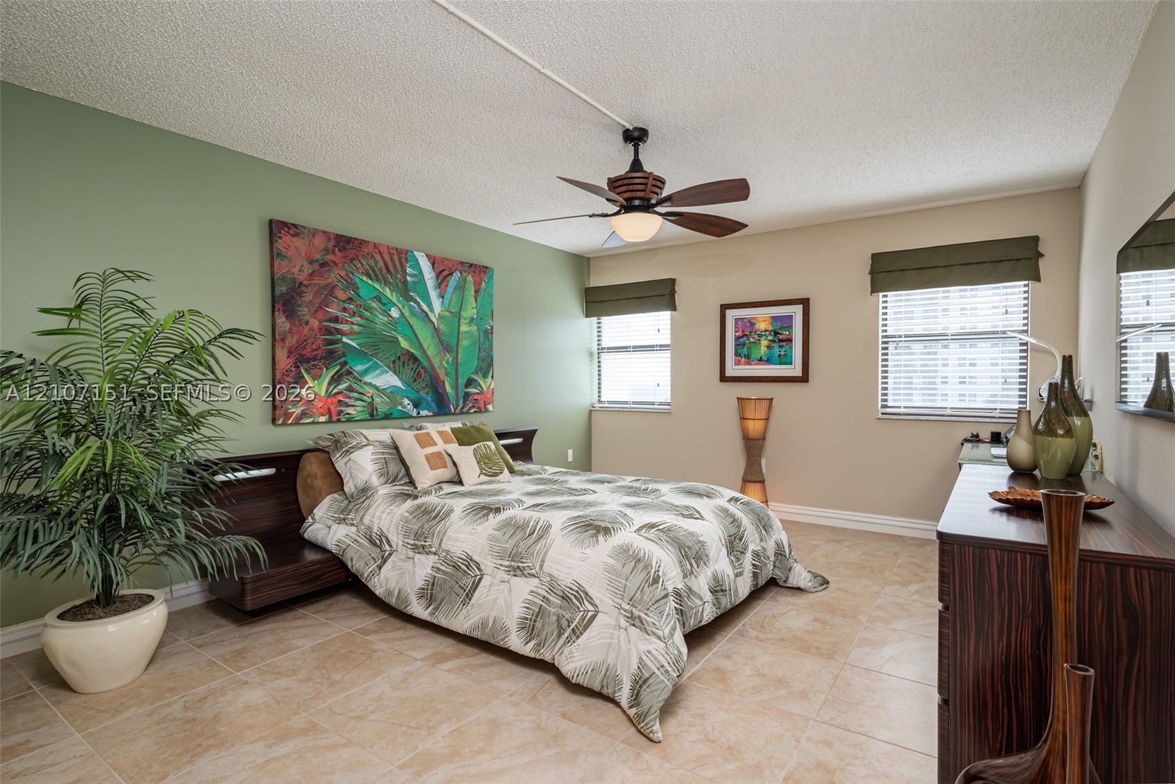 1201 S Ocean Dr #907N, Hollywood FL 33019