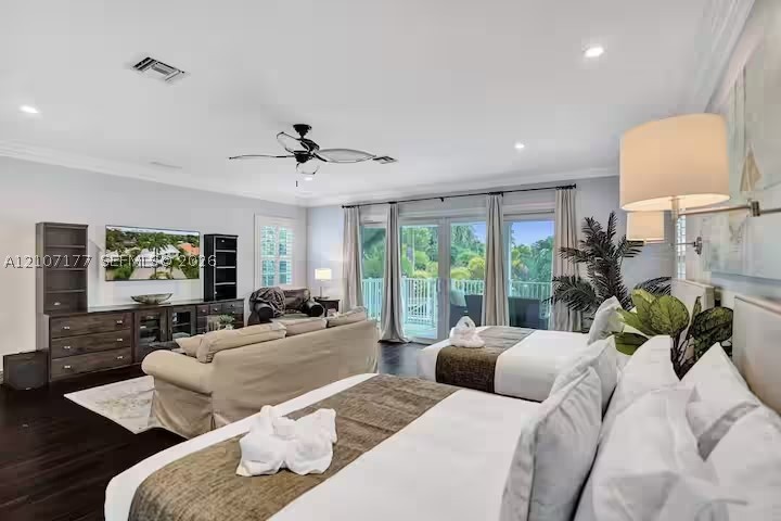 952 Lincoln St #., Hollywood FL 33019
