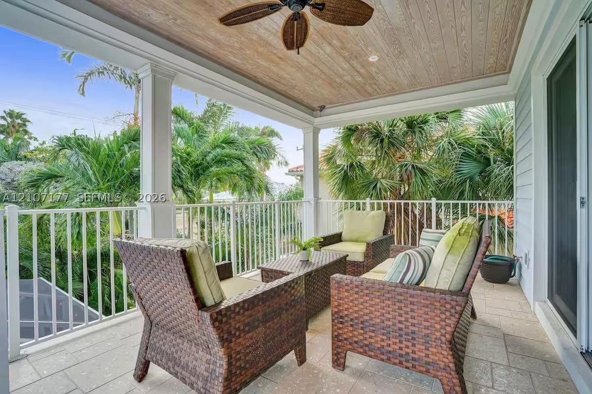 952 Lincoln St #., Hollywood FL 33019