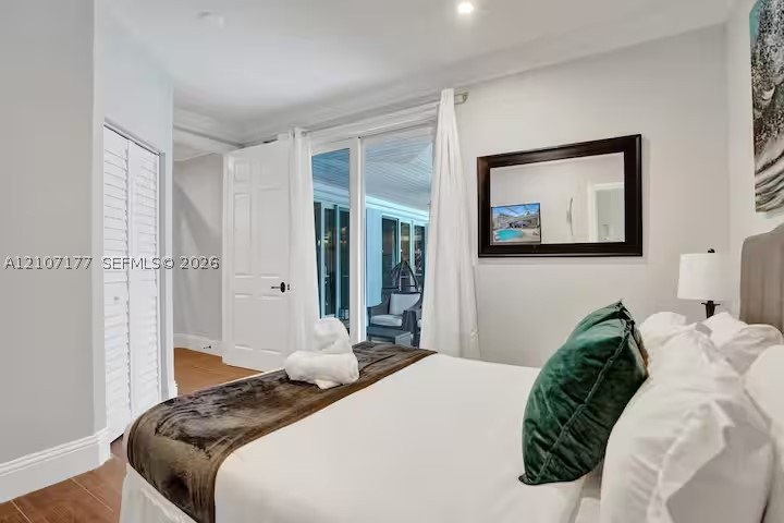 952 Lincoln St #., Hollywood FL 33019