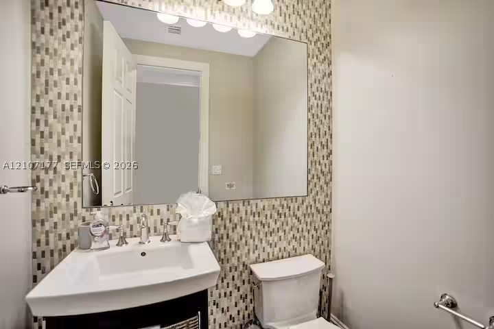 952 Lincoln St #., Hollywood FL 33019