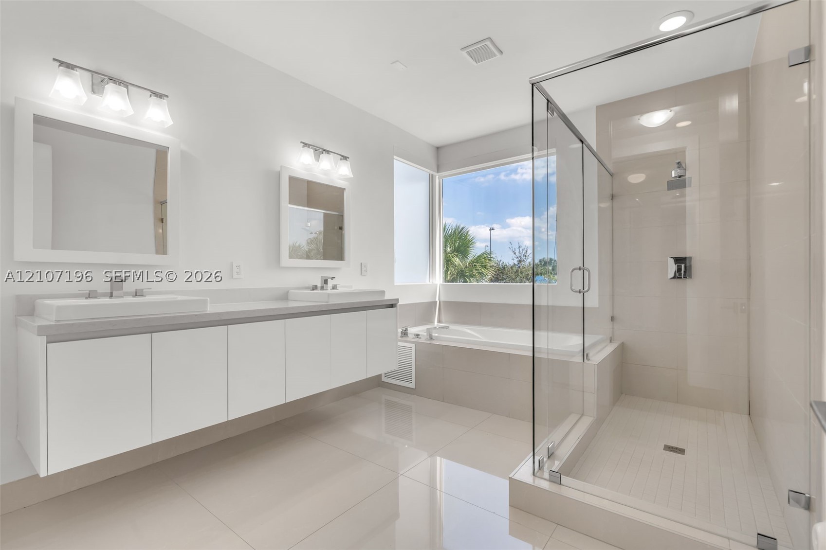 7585 NW 100th Ave #7585, Doral FL 33178