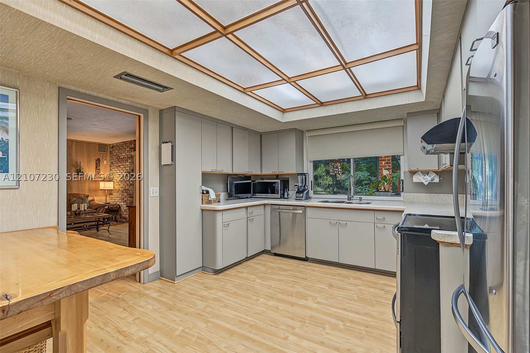 8100 SW 155th St, Palmetto Bay FL 33157