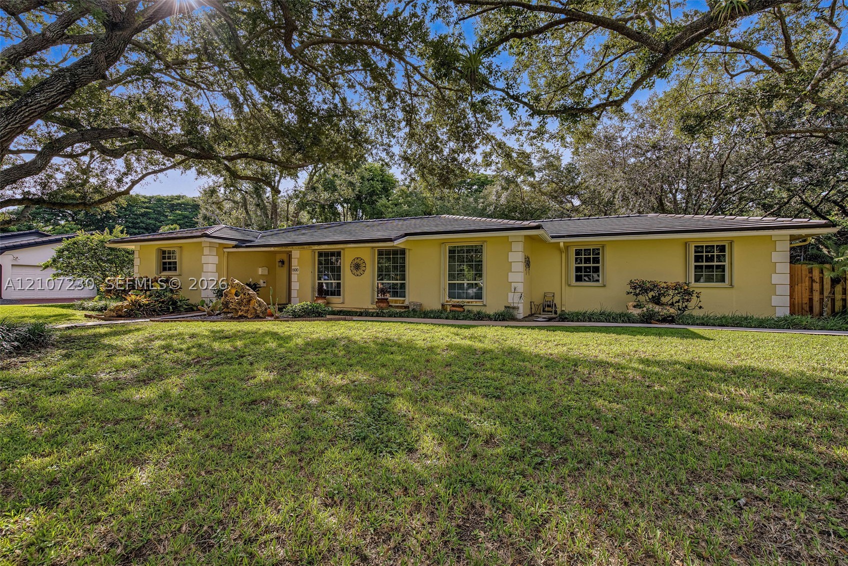 8100 SW 155th St, Palmetto Bay FL 33157