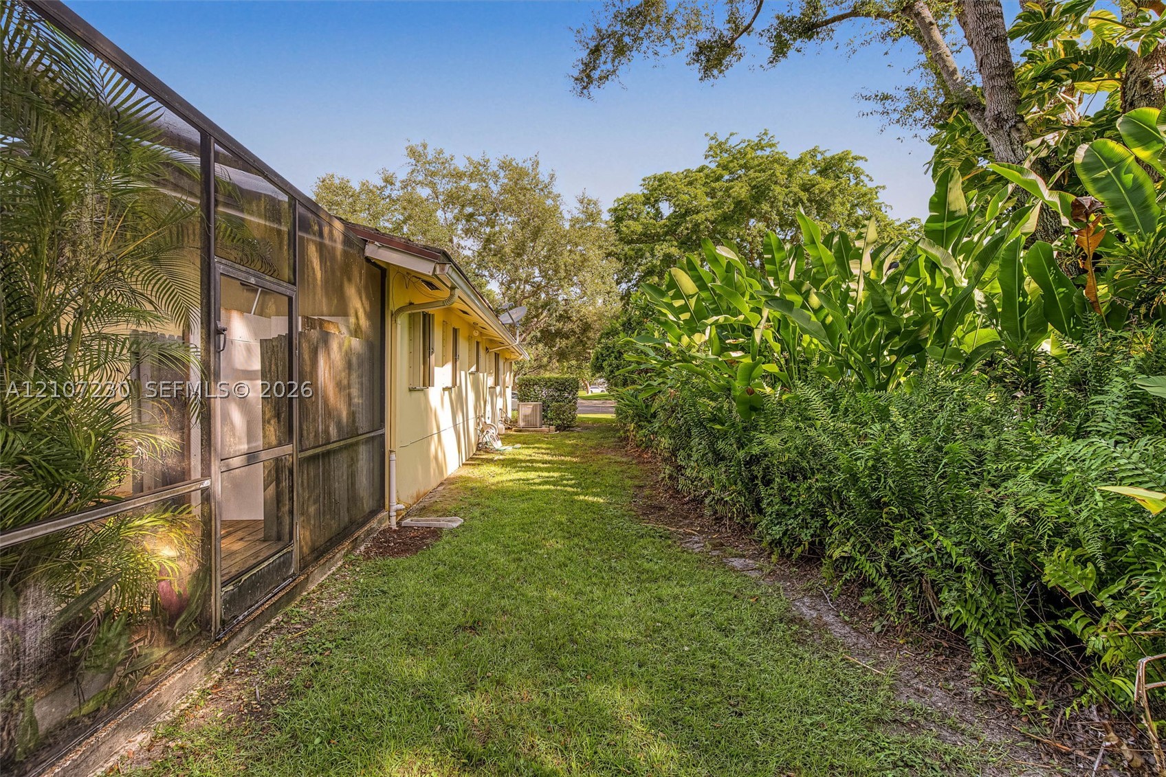 8100 SW 155th St, Palmetto Bay FL 33157