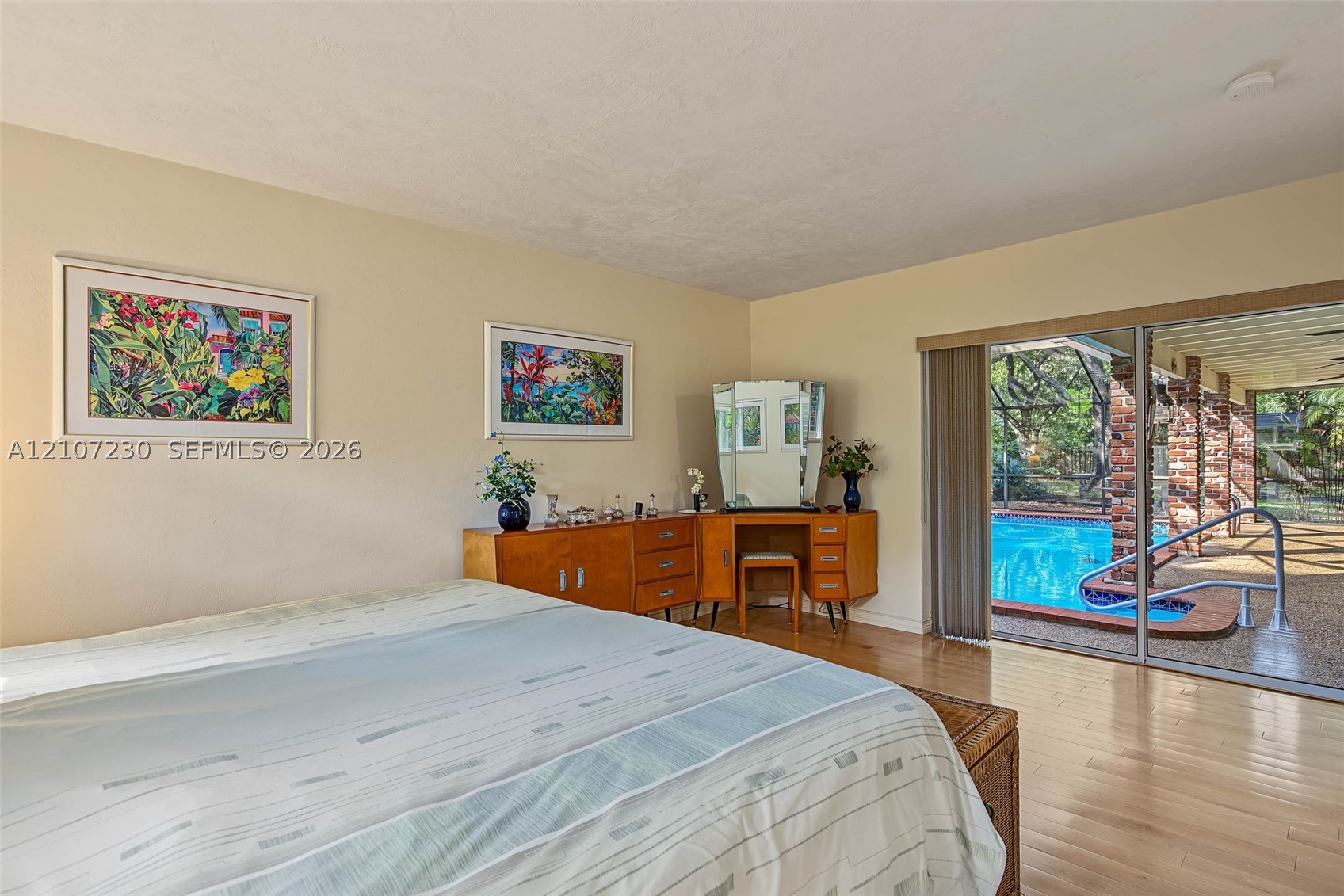 8100 SW 155th St, Palmetto Bay FL 33157