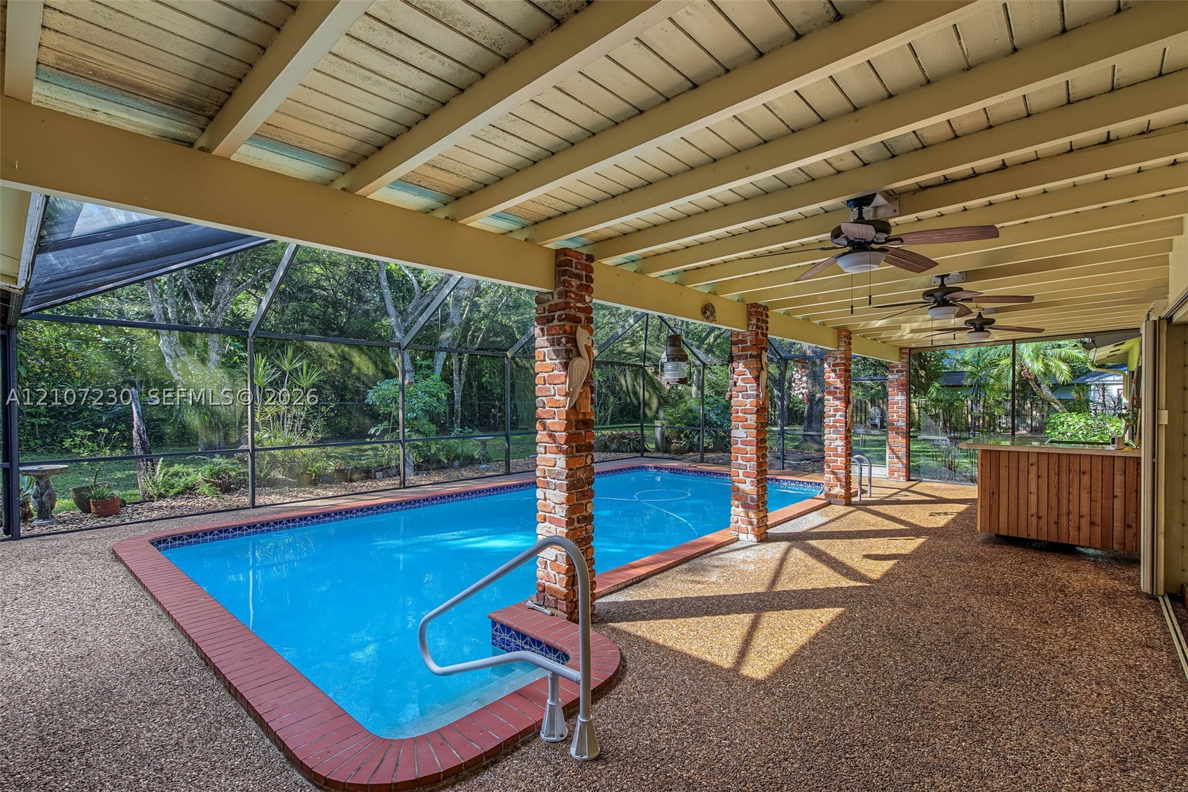 8100 SW 155th St, Palmetto Bay FL 33157