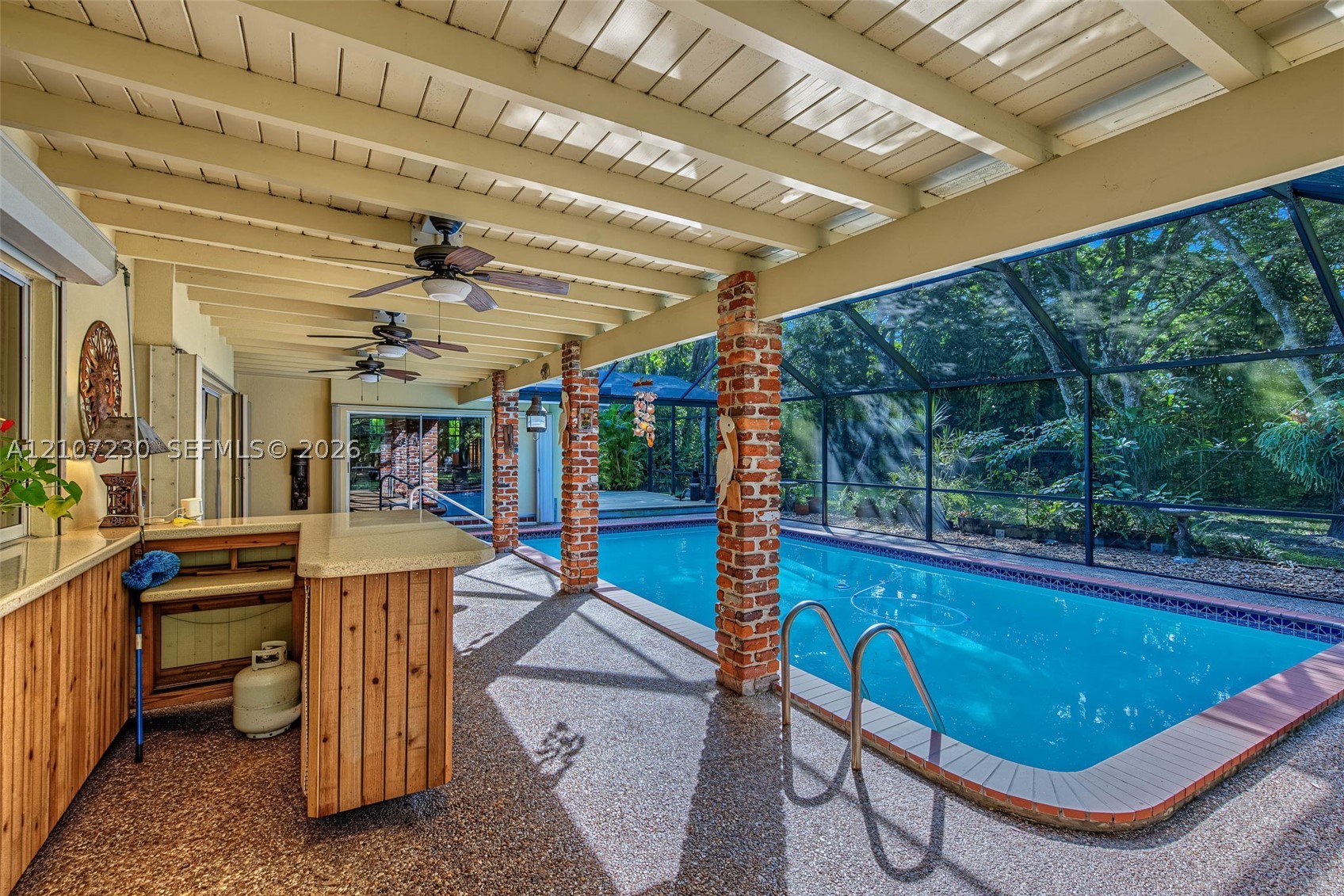 8100 SW 155th St, Palmetto Bay FL 33157