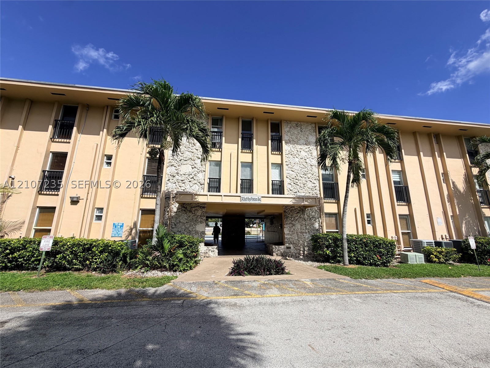 241 S Royal Poinciana Blvd #205, Miami Springs FL 33166