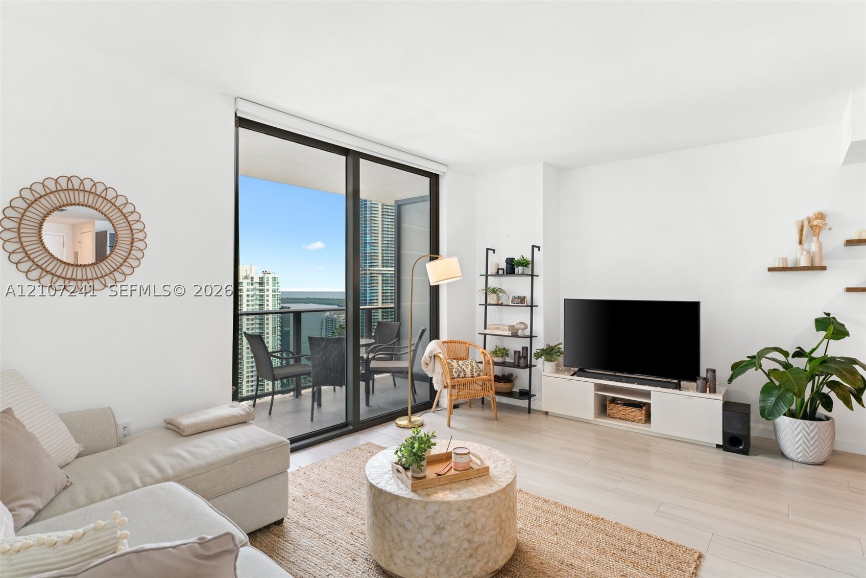 45 SW 9th St #4002, Miami FL 33130
