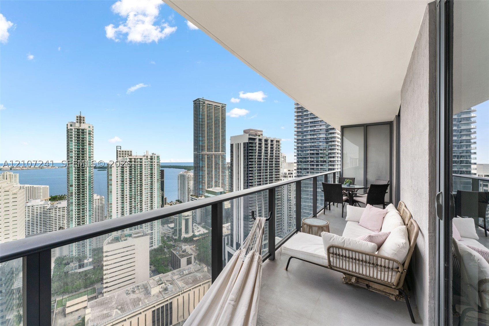 45 SW 9th St #4002, Miami FL 33130
