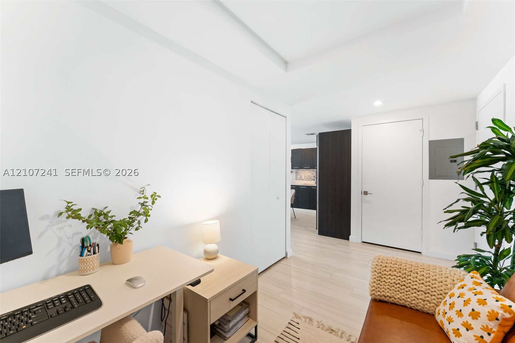 45 SW 9th St #4002, Miami FL 33130