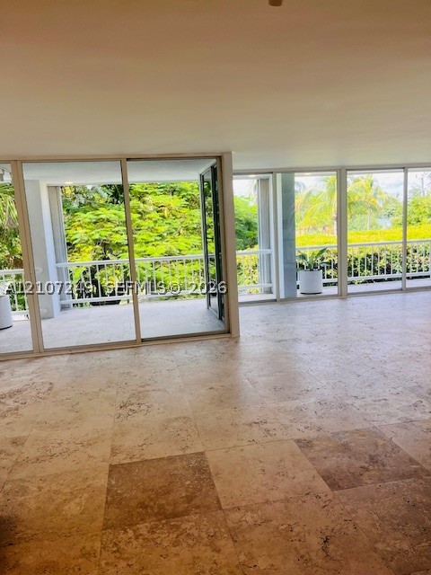 241 Harbor Dr, Key Biscayne FL 33149