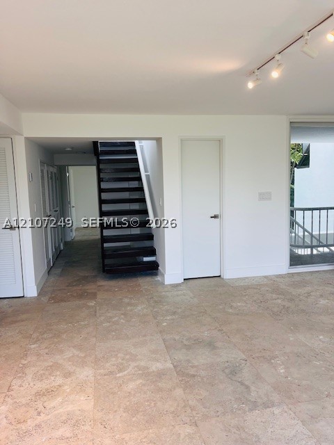 241 Harbor Dr, Key Biscayne FL 33149