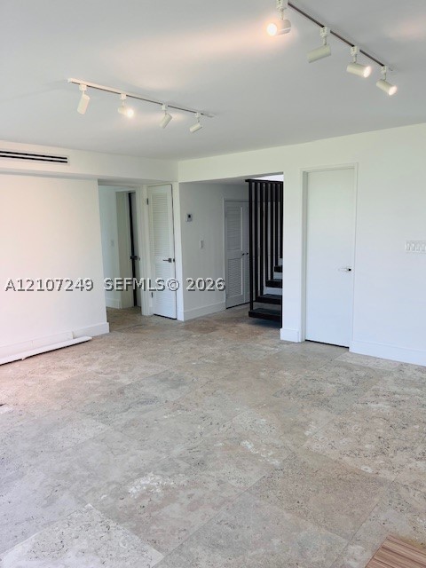 241 Harbor Dr, Key Biscayne FL 33149