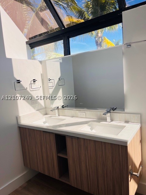 241 Harbor Dr, Key Biscayne FL 33149