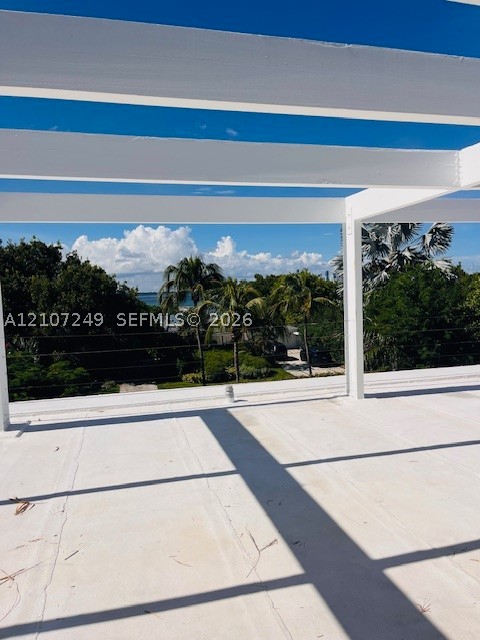 241 Harbor Dr, Key Biscayne FL 33149