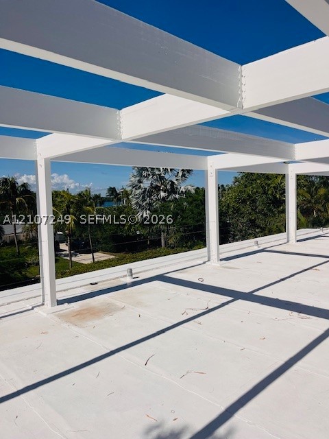 241 Harbor Dr, Key Biscayne FL 33149
