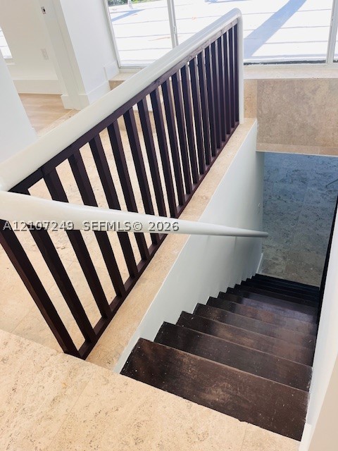 241 Harbor Dr, Key Biscayne FL 33149