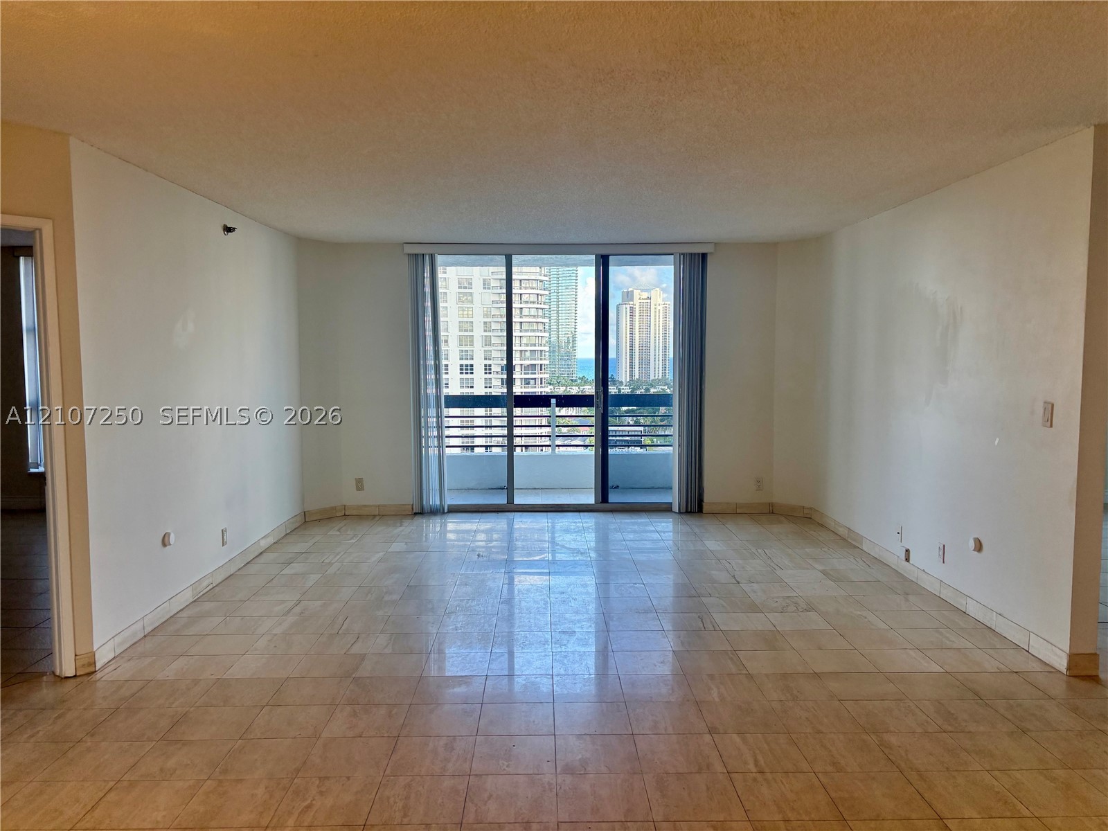 3600 Mystic Pointe Dr #1717, Aventura FL 33180