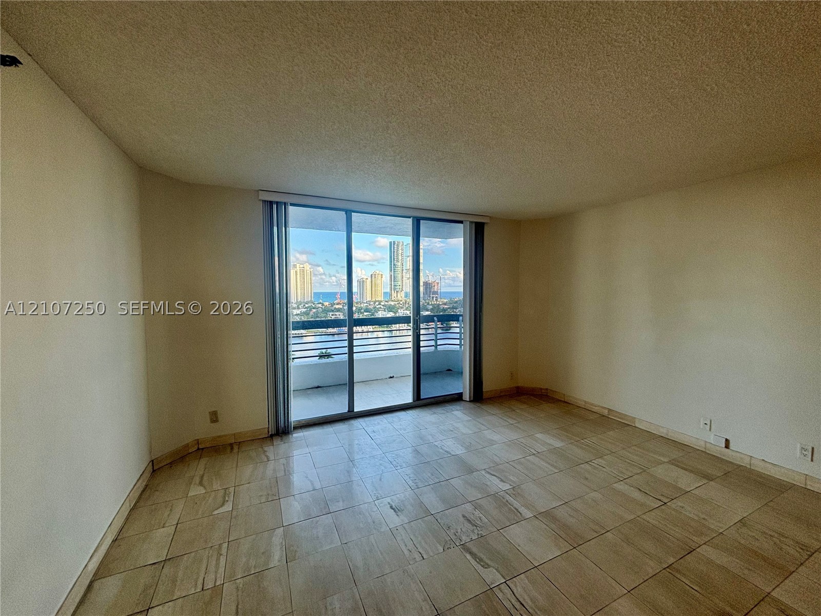 3600 Mystic Pointe Dr #1717, Aventura FL 33180