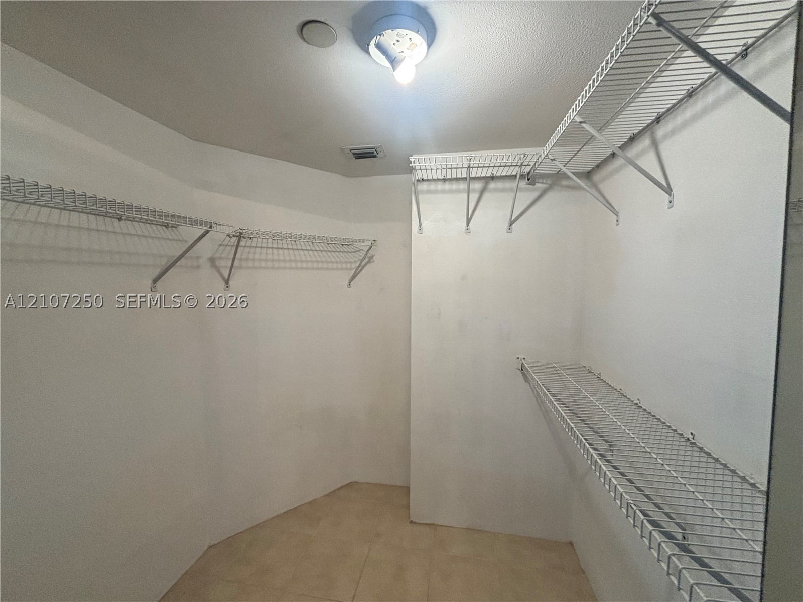 3600 Mystic Pointe Dr #1717, Aventura FL 33180