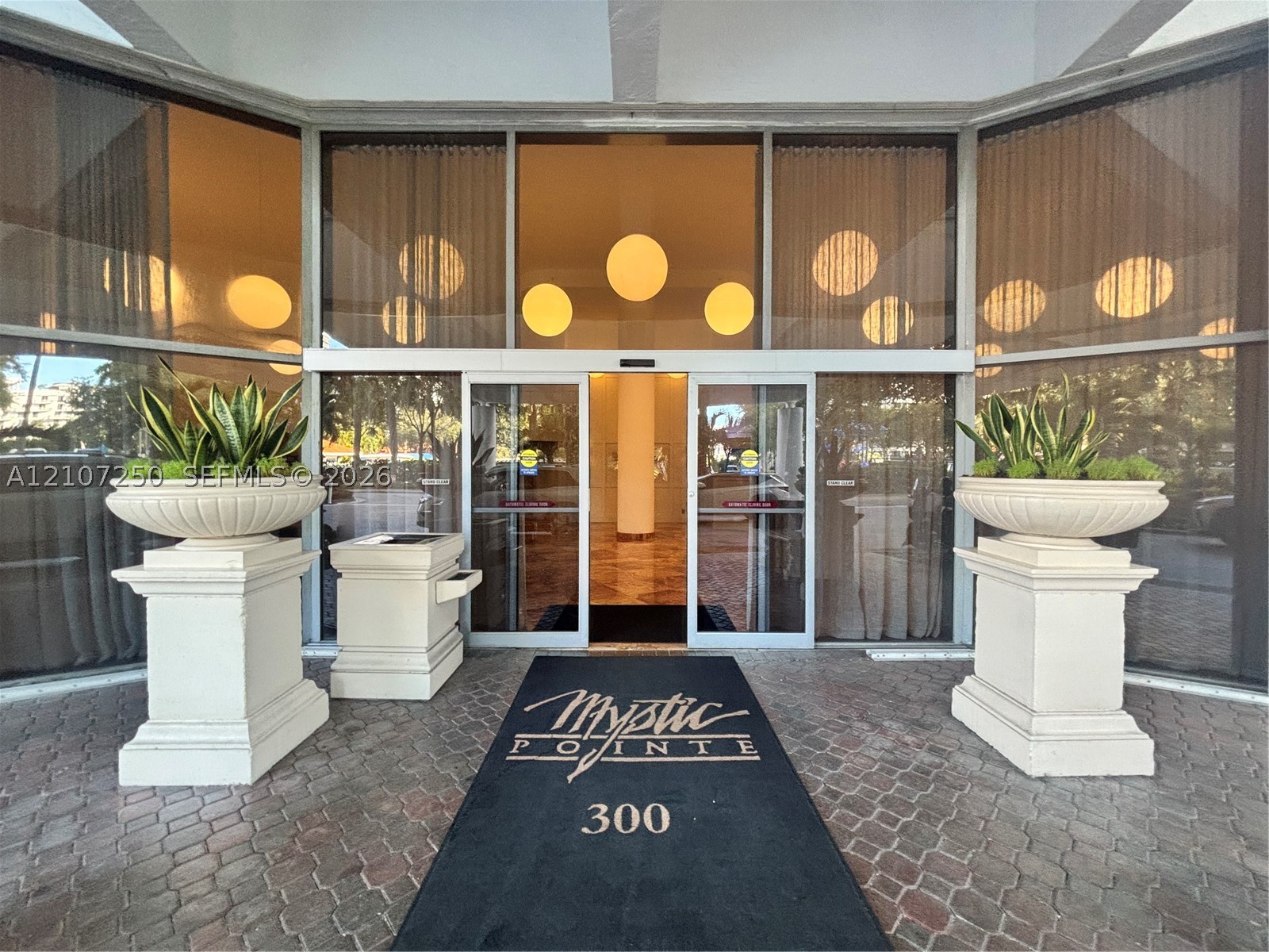3600 Mystic Pointe Dr #1717, Aventura FL 33180