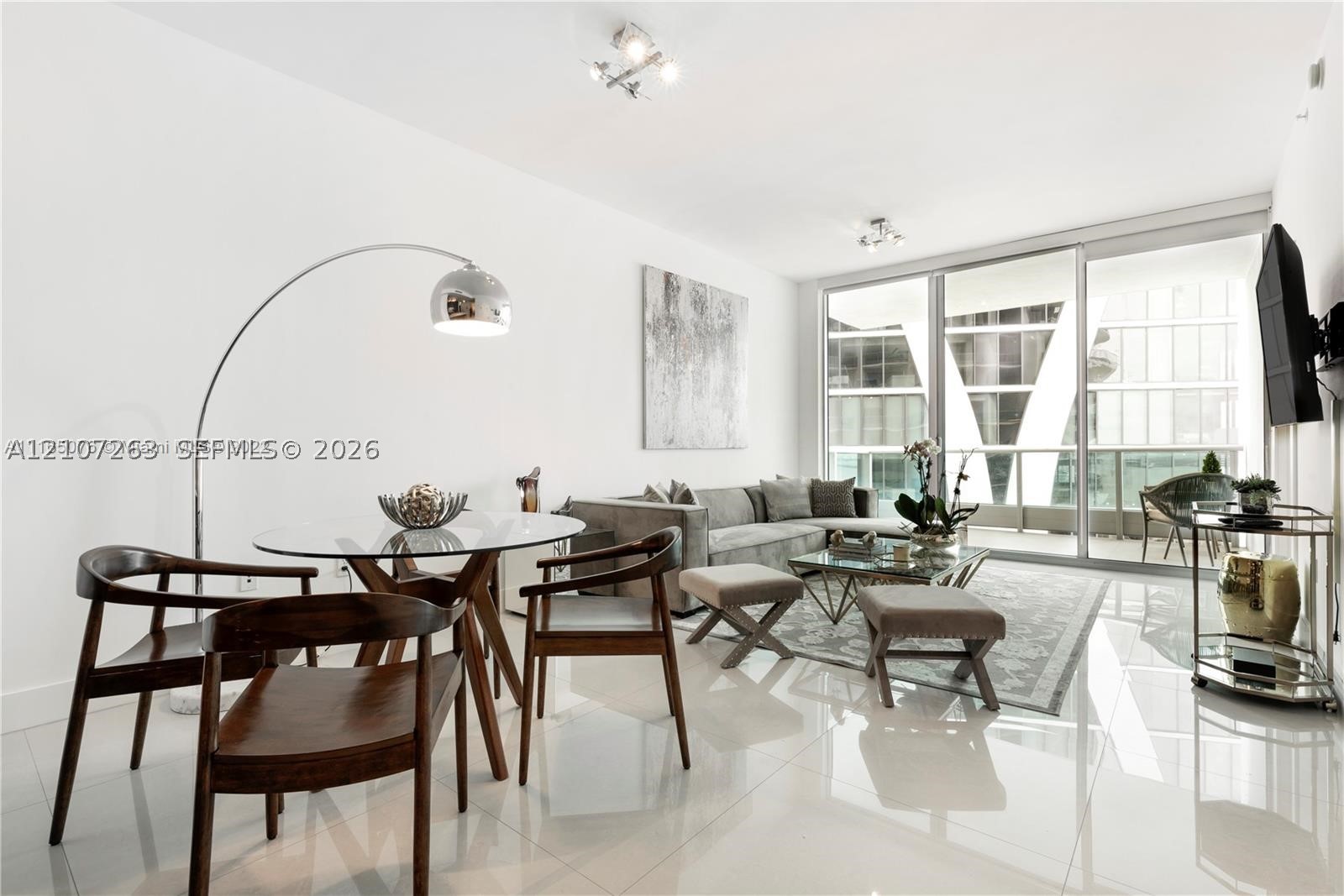900 Biscayne Blvd #4010, Miami FL 33132