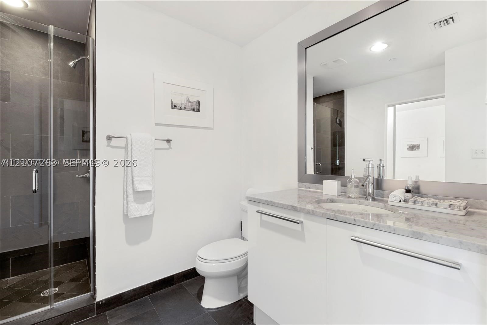 900 Biscayne Blvd #4010, Miami FL 33132