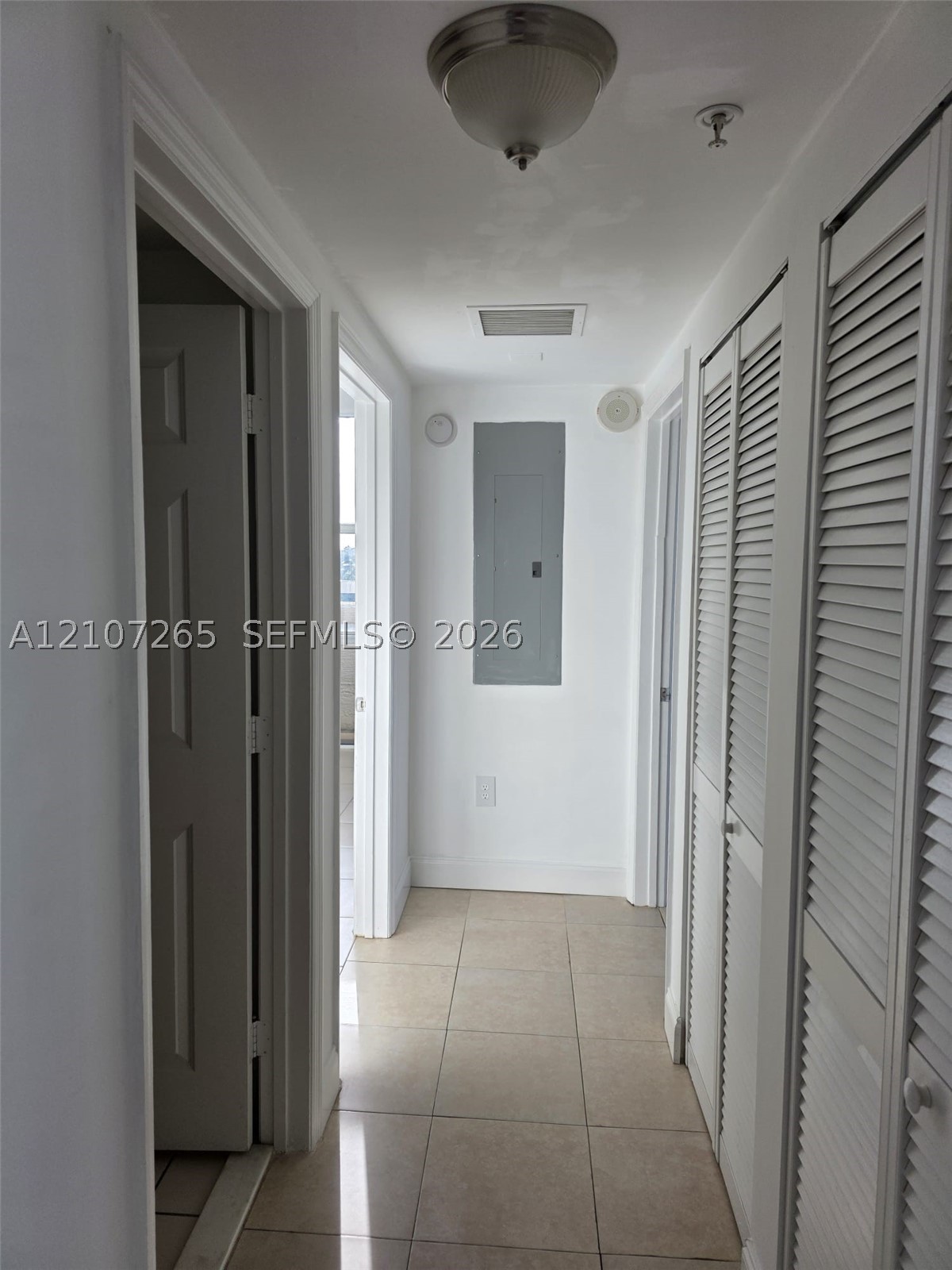900 SW 8th St #504, Miami FL 33130