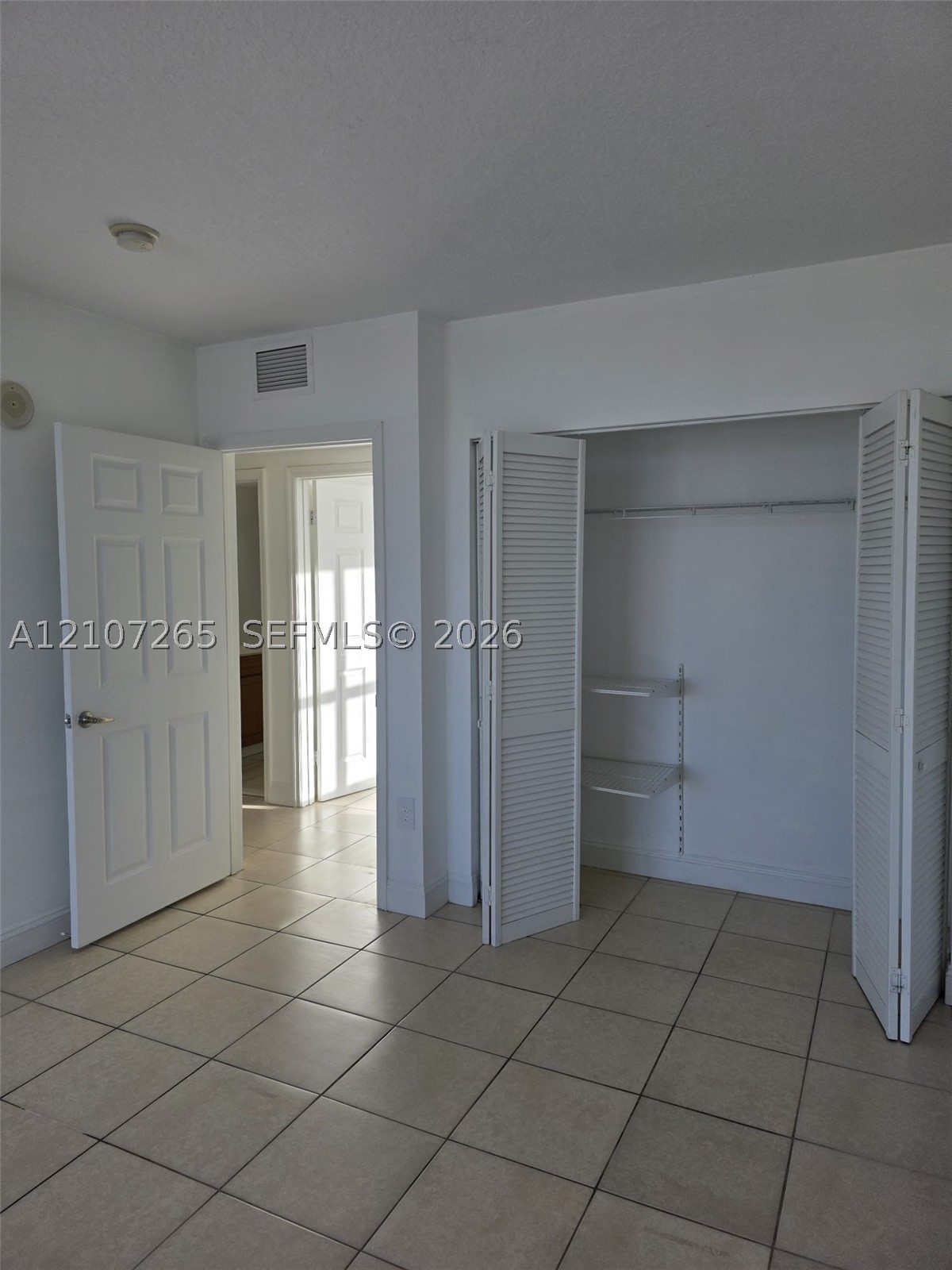 900 SW 8th St #504, Miami FL 33130