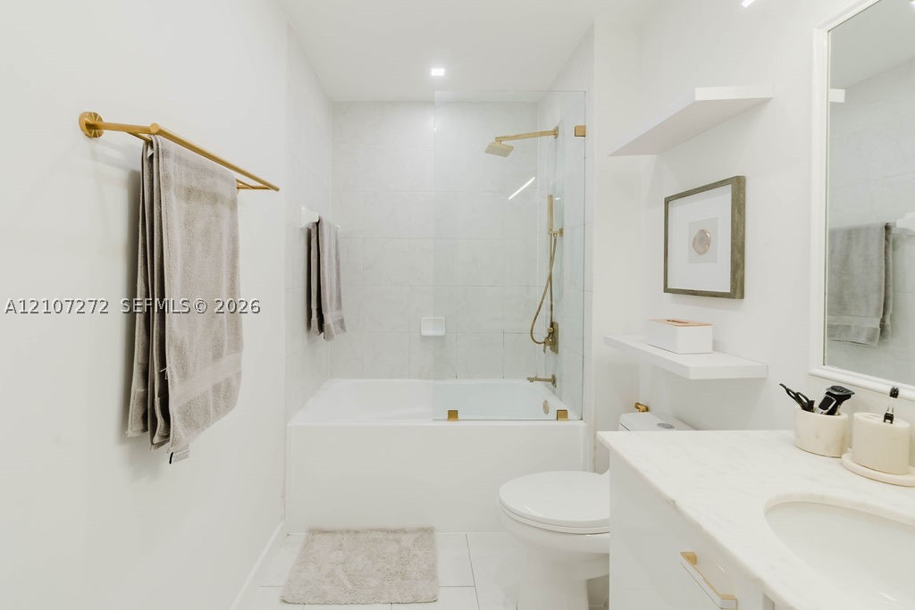 133 NE 2nd Ave #512, Miami FL 33132