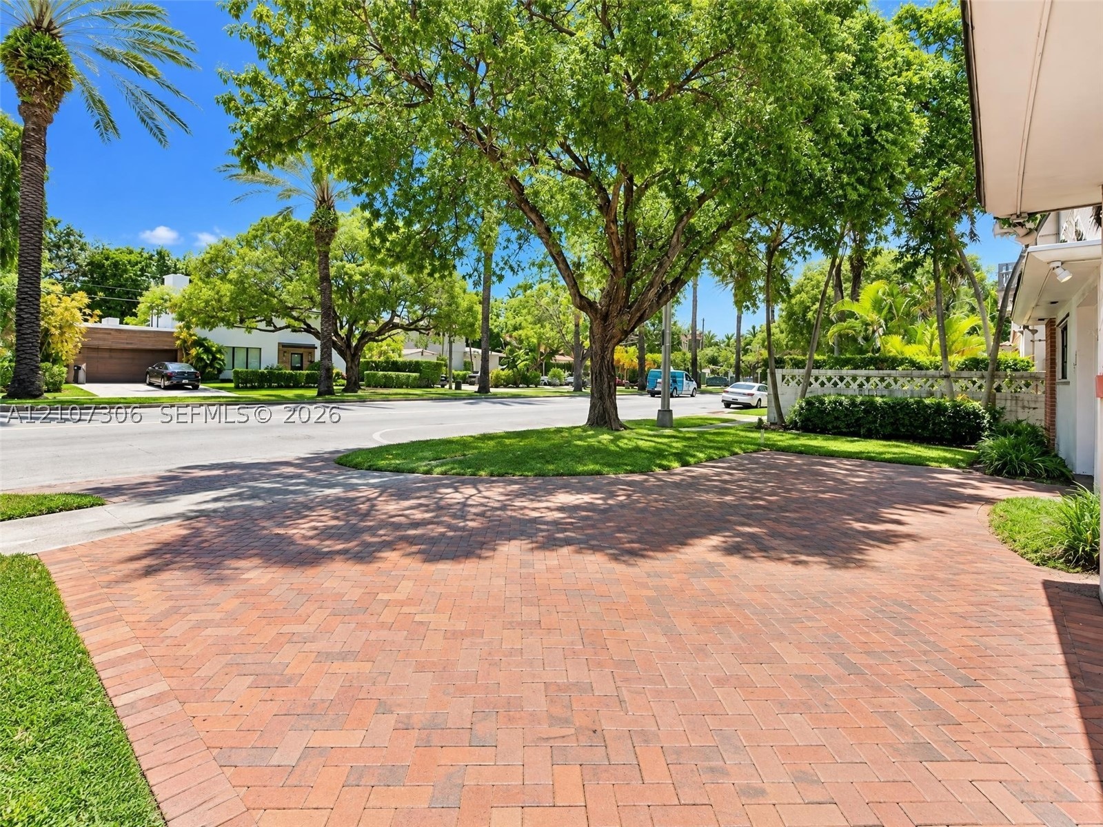 4322 Alton Rd, Miami Beach FL 33140