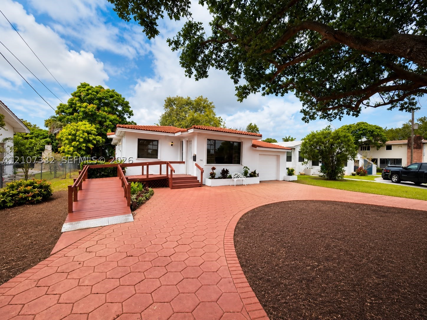 164 Navajo St, Miami Springs FL 33166