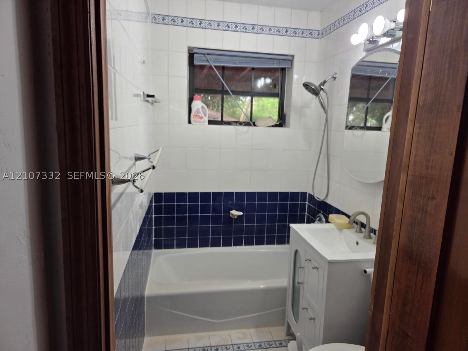 164 Navajo St, Miami Springs FL 33166