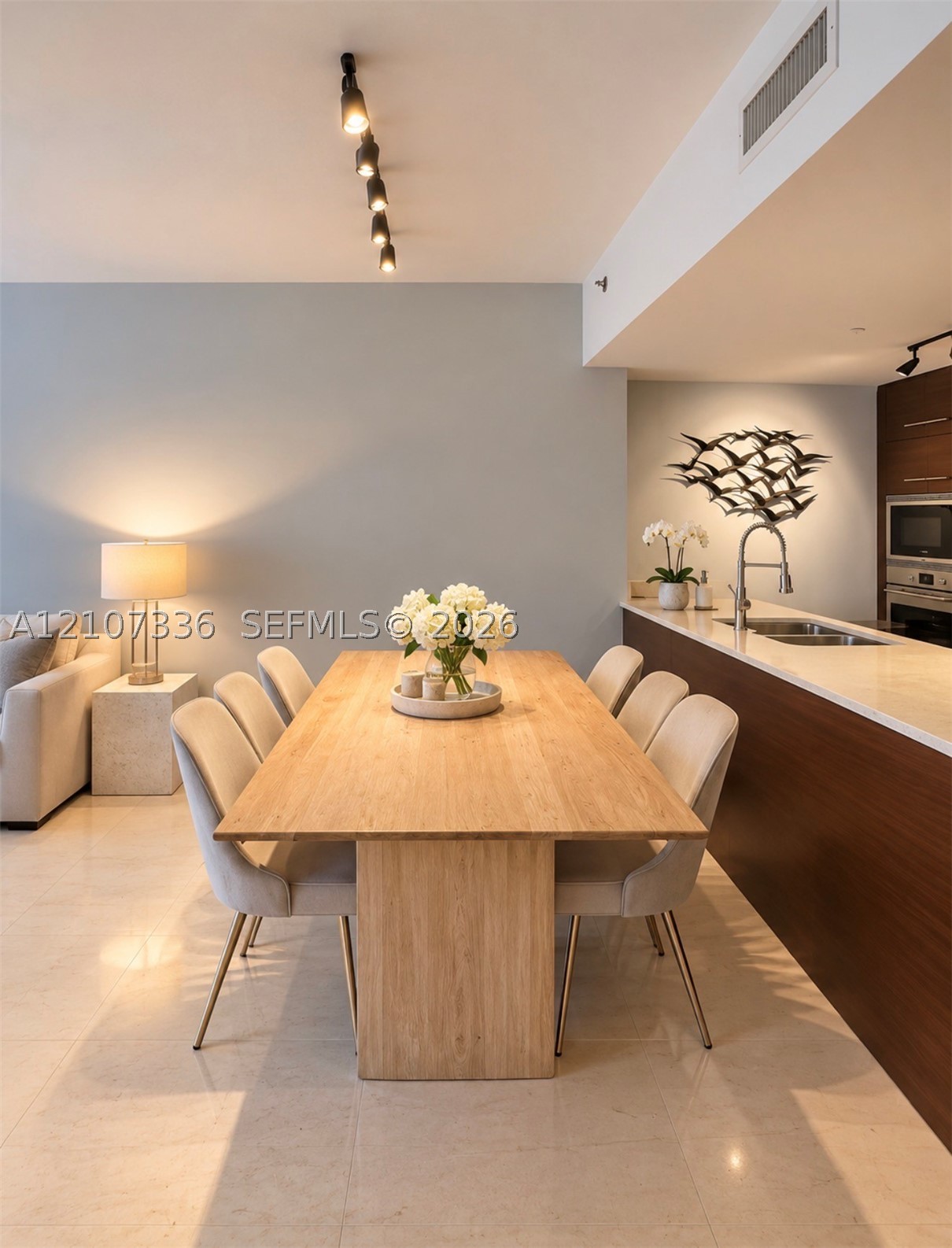 465 Brickell Ave #506, Miami FL 33131