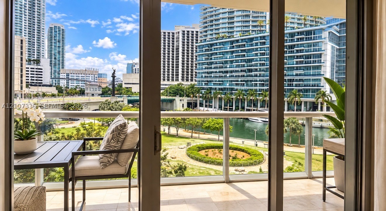 465 Brickell Ave #506, Miami FL 33131