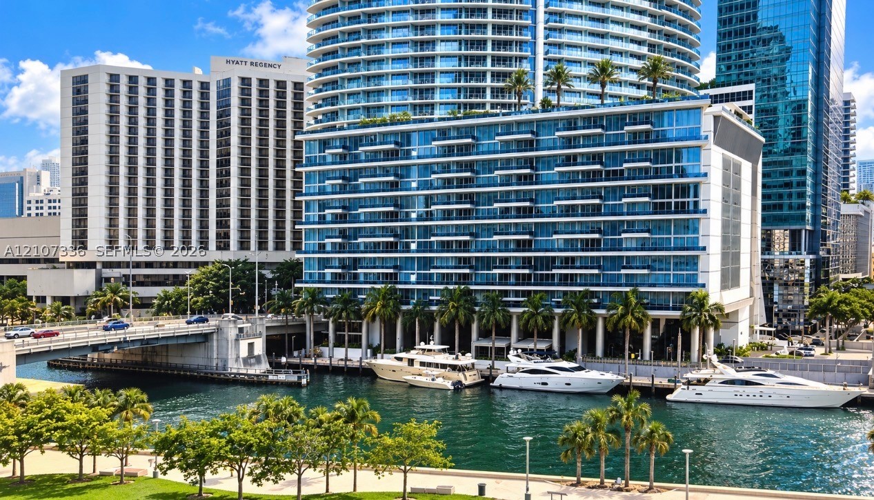 465 Brickell Ave #506, Miami FL 33131