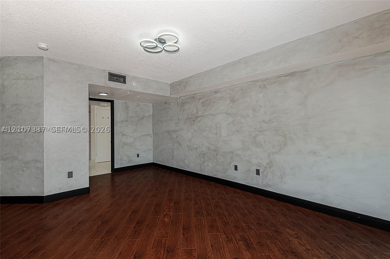 1881 79th St Cswy #1007, North Bay Village FL 33141