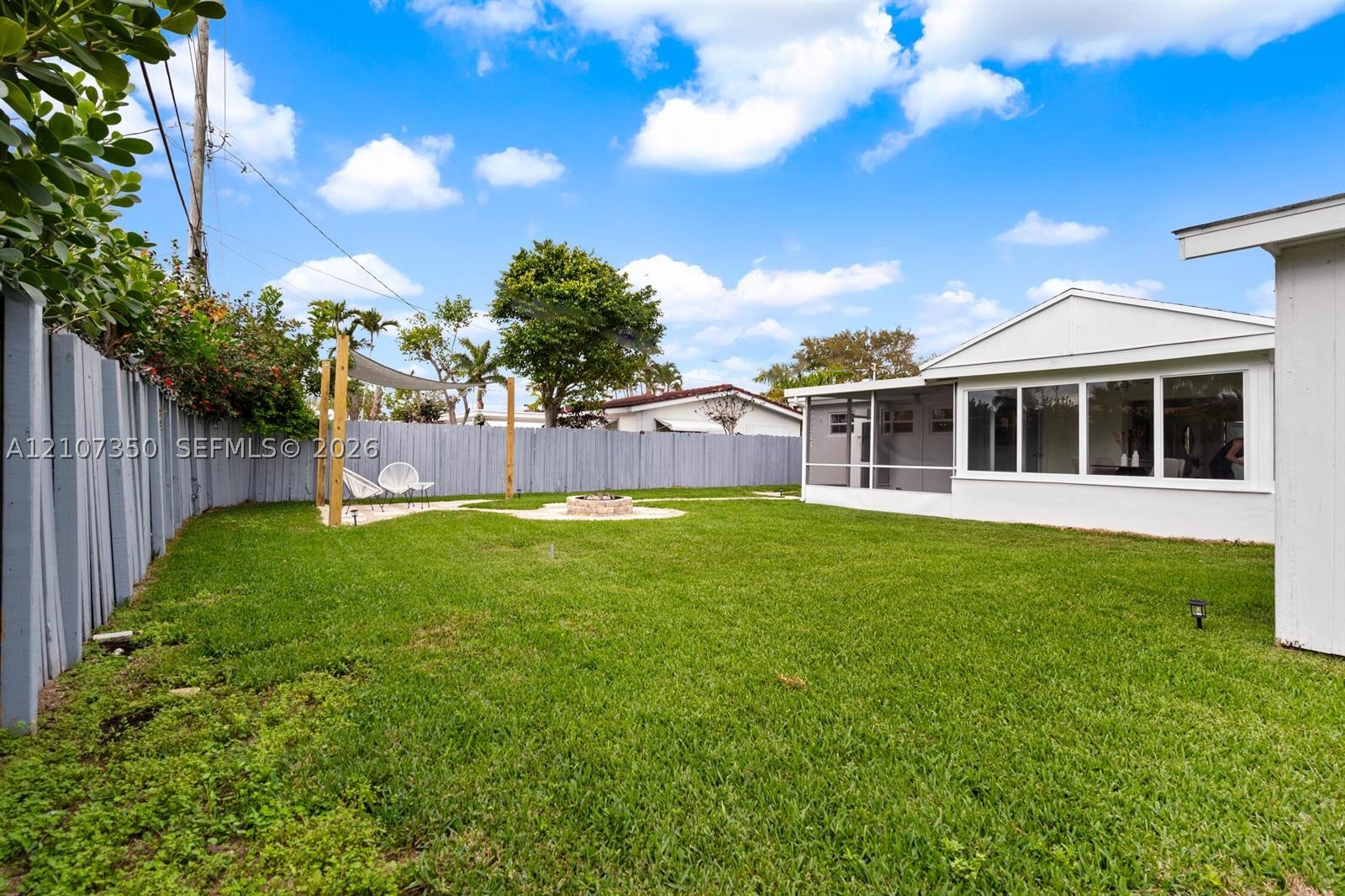 912 SE 16th Pl, Deerfield Beach FL 33441