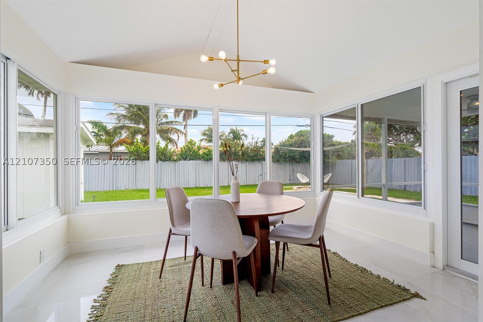 912 SE 16th Pl, Deerfield Beach FL 33441