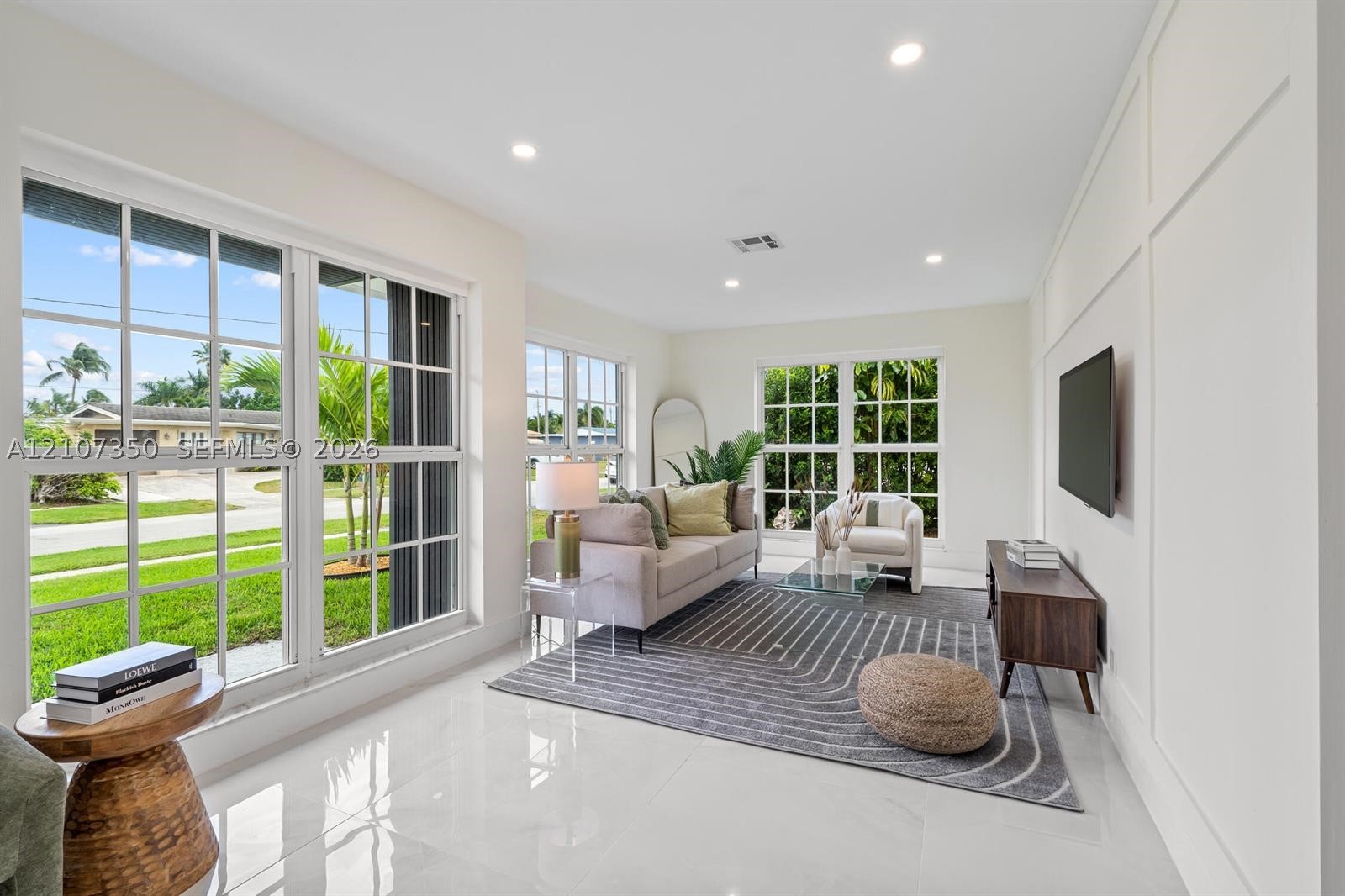 912 SE 16th Pl, Deerfield Beach FL 33441