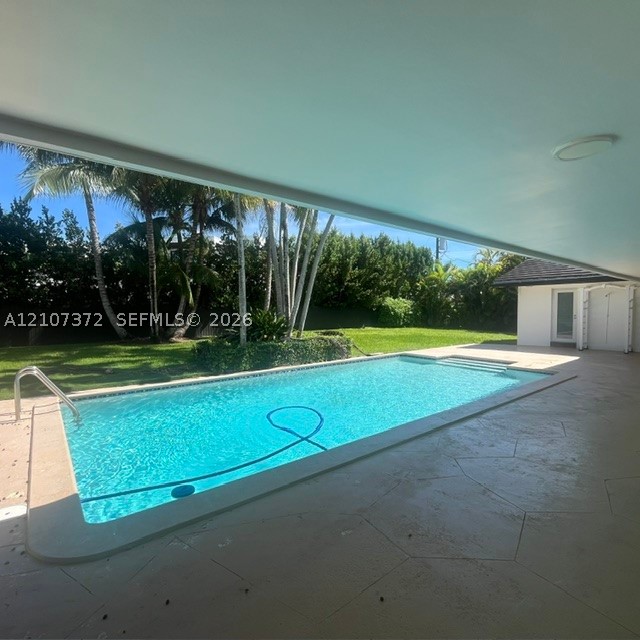 11205 SW 72nd Ave, Pinecrest FL 33156