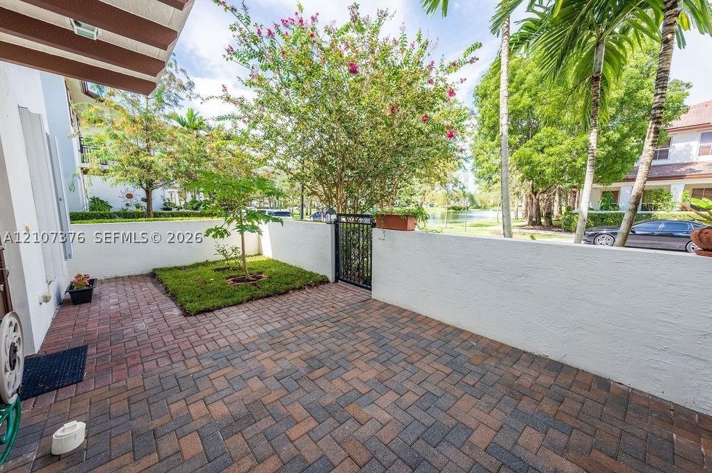 4654 Monarch Way, Coconut Creek FL 33073