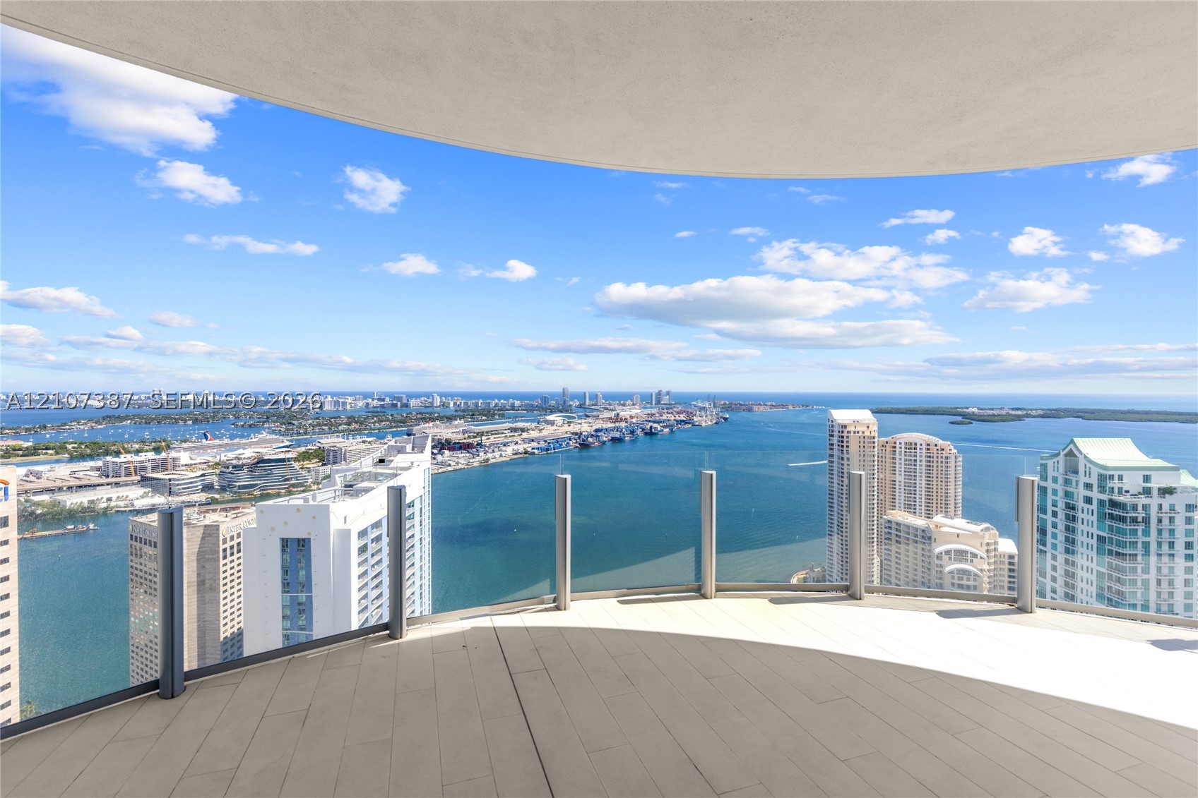 300 Biscayne Boulevard Way #4901E, Miami FL 33131