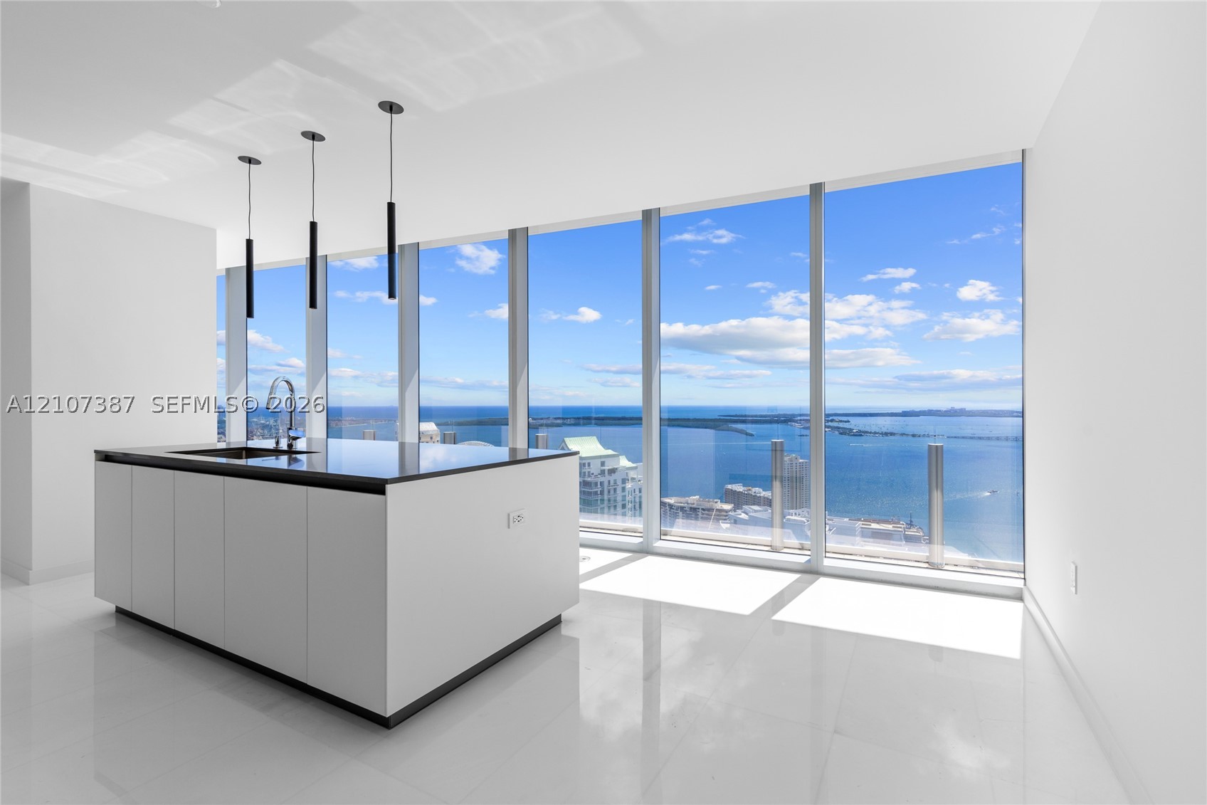 300 Biscayne Boulevard Way #4901E, Miami FL 33131