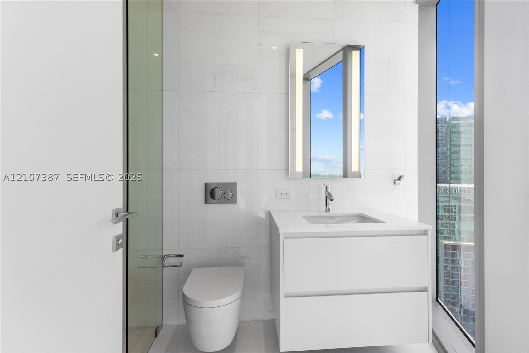 300 Biscayne Boulevard Way #4901E, Miami FL 33131