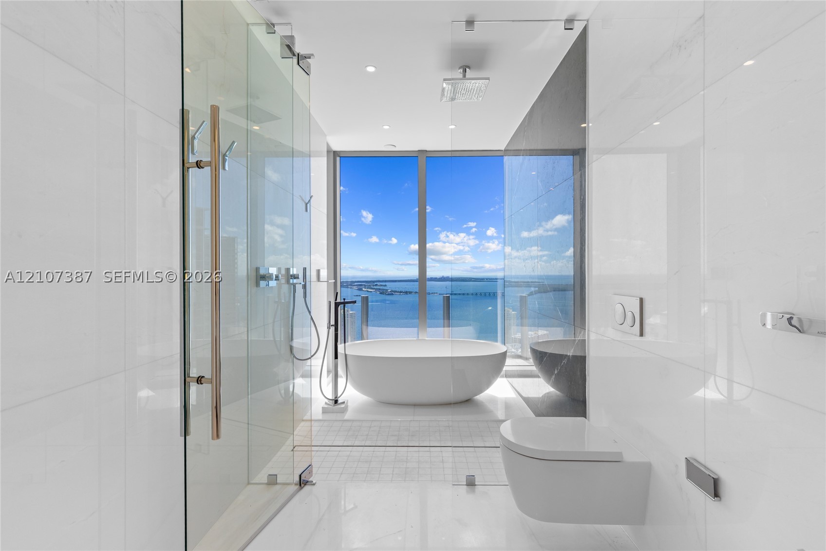 300 Biscayne Boulevard Way #4901E, Miami FL 33131